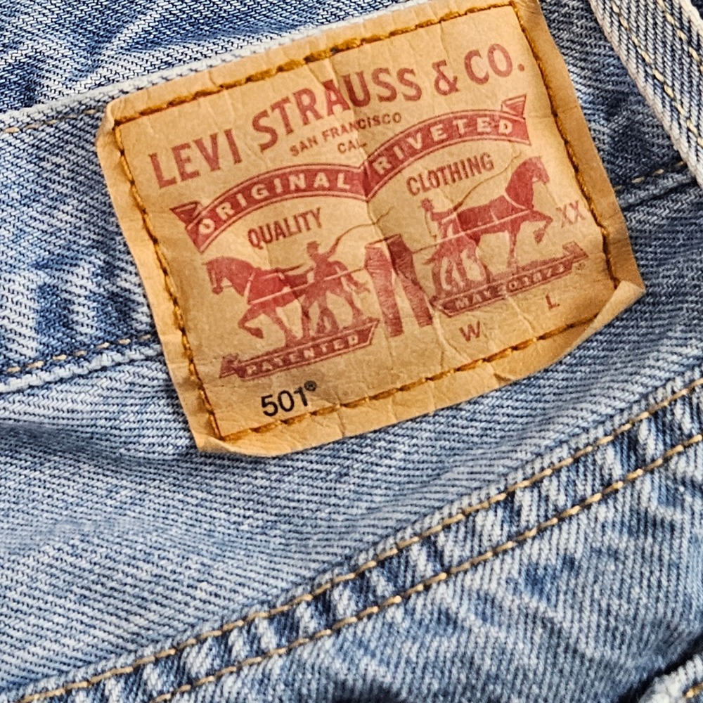 Levis 501 Jean Shorts Denim Womens 27 Light Wash Distressed Cut Off Beach Summer - Picture 4 of 11